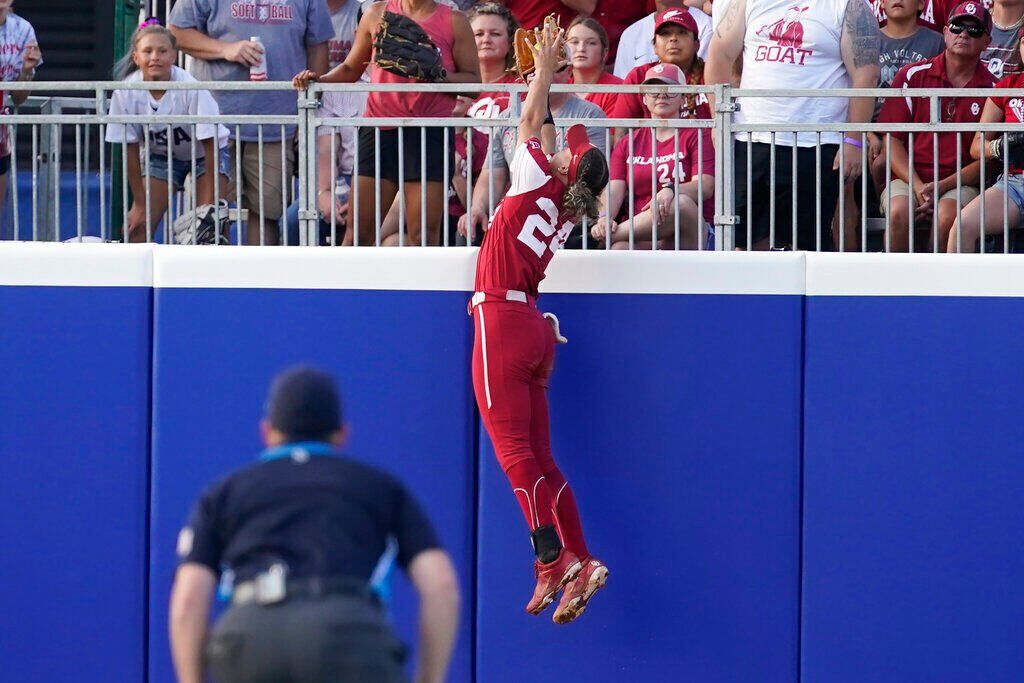 WCWS Oklahoma Texas Softball